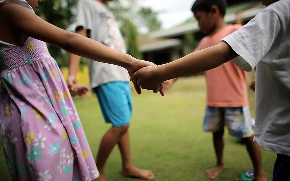 Philippinen: UNICEF möchte allen Kindern ein sicheres Aufwachsen ermöglichen © UNICEF/Estey Philippinen: UNICEF möchte allen Kindern ein sicheres Aufwachsen ermöglichen