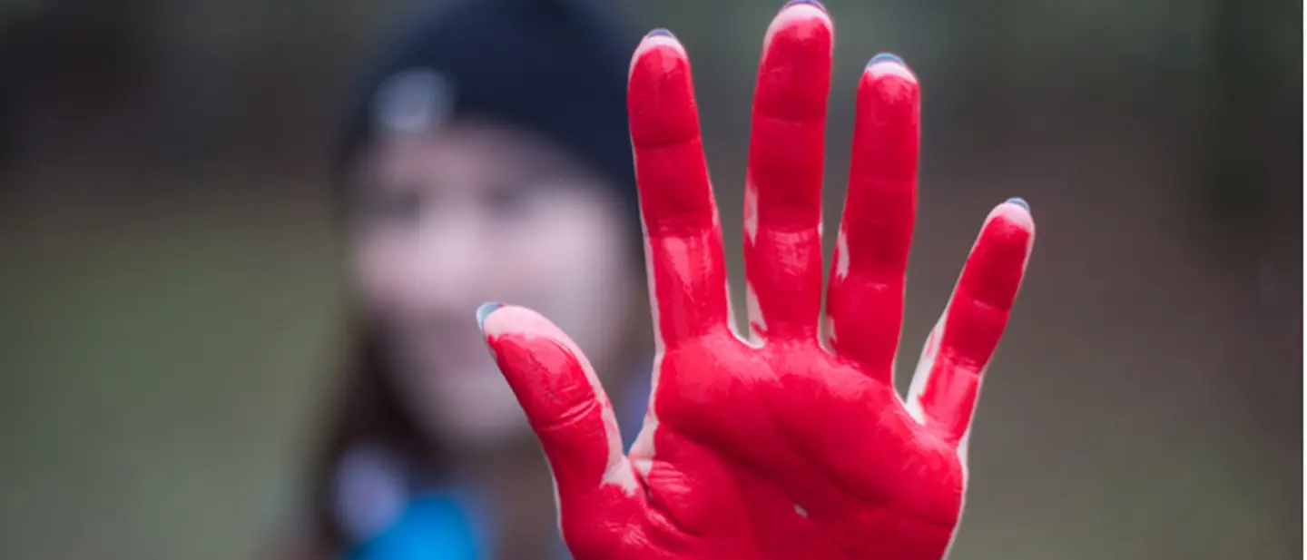 Die Rote Hand steht als Symbol gegen Kindersoldaten Red-Hand-Day: Gegen den Einsatz von Kindersoldaten