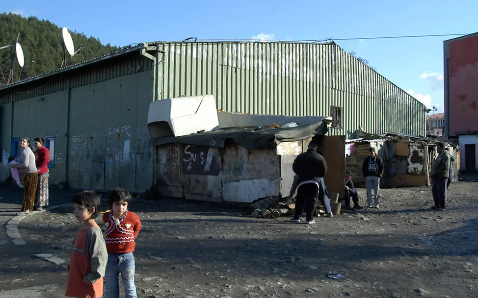 Kosovo: Das Flüchtlingslager Leposavic | © UNICEF/Dietz Kosovo: Flüchtlingskinder unterstützen