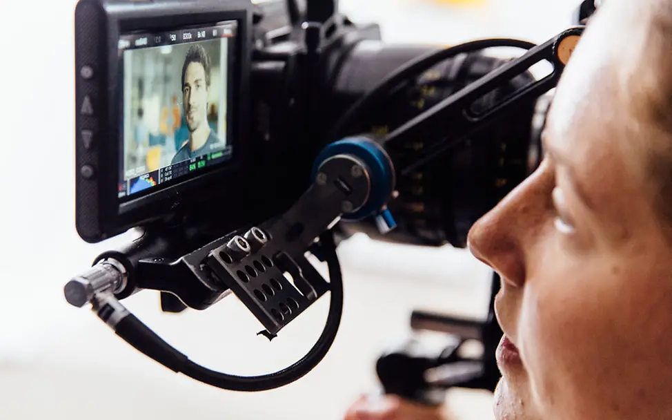 Kamerafrau Claire Jahn hat alles fest im Blick | © Holger Riegel Kamerafrau Claire Jahn hat alles fest im Blick