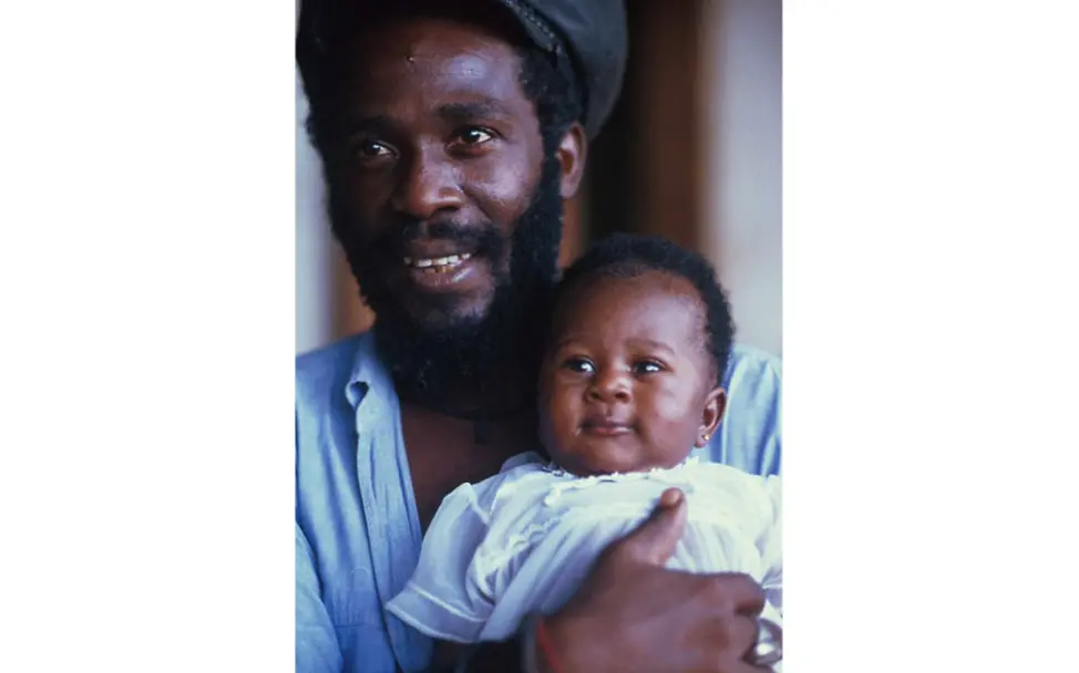 Vater mit fünfjähriger Tochter in Haiti | © UNICEF Vater mit fünfjähriger Tochter in Haiti