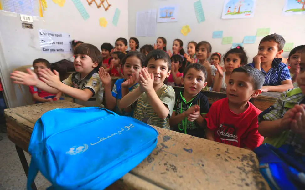 Syrische Kinder gehen wieder zur Schule | © UNICEF Syria/Omar Sanadiki Flüchtlingskinder: Syrische Kinder gehen wieder zur Schule