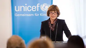 Neujahrsgespräch: UNICEF-Schirmherrin Daniela Schadt | © Bundesregierung/Steins Neujahrsgespräch: UNICEF-Schirmherrin Daniela Schadt
