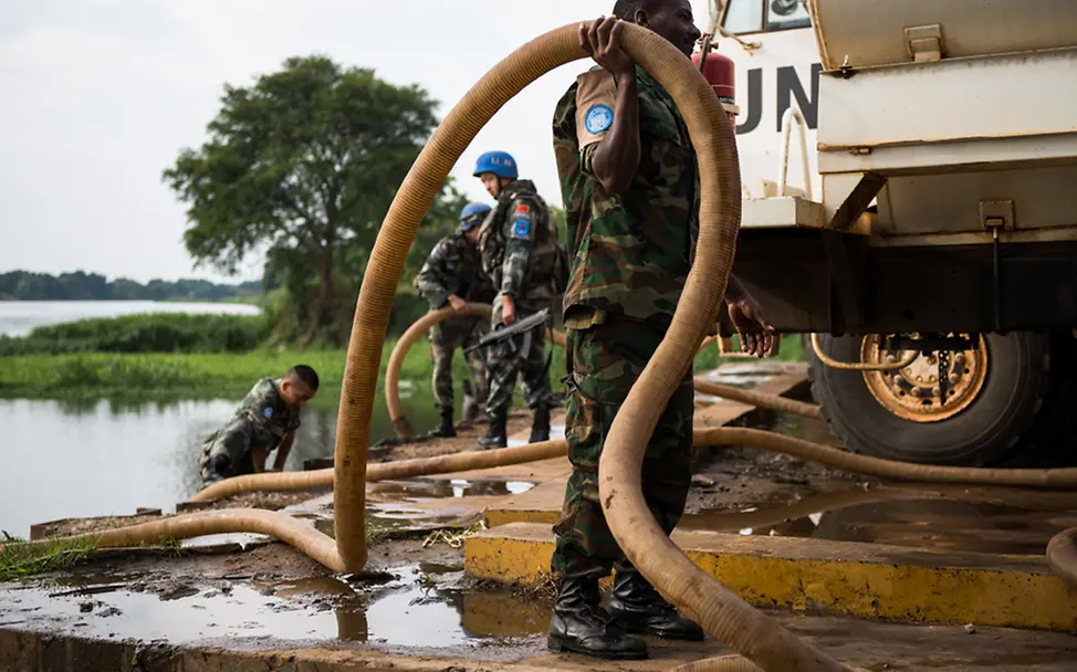 Südsudan: UNICEF und seine Partner helfen in Juba bei der Wasserversorgung.