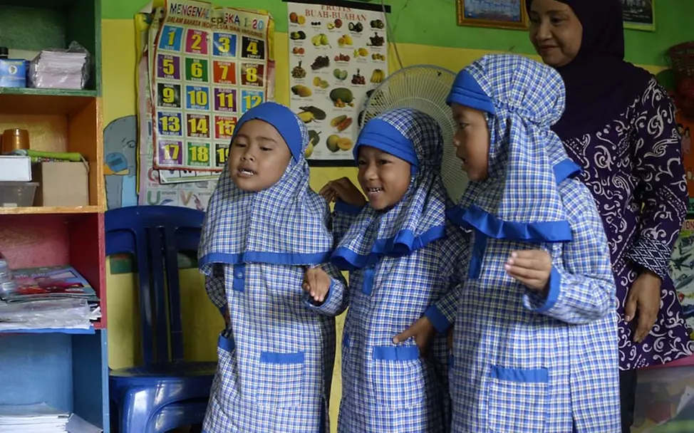 Kinder singen im Kindergarten. | © UNICEF/Tim Rohde UNICEF Projektreise nach Indonesien: Kinder singen im Kindergarten