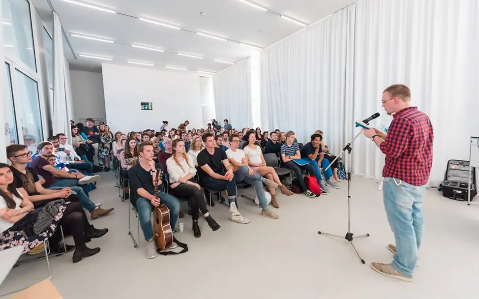 2017_05_21_Poetry_Slam_2