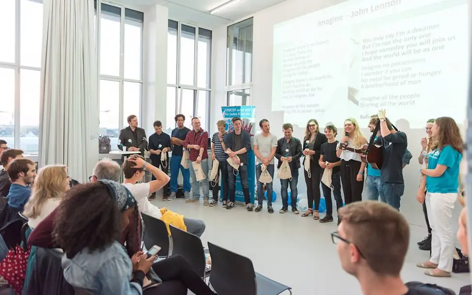 2017_05_21_Poetry_Slam_6