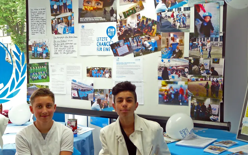 Gäste bei der Eröffnung unserer neuen Geschäftsstelle © UNICEF Bochum/Ursula Schmauch