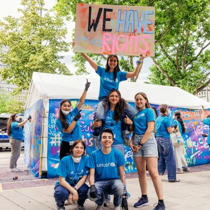 Werde zum Weltmädchentag aktiv! | © UNICEF/UNI595659/Stroisch Werde zum Weltmädchentag aktiv!