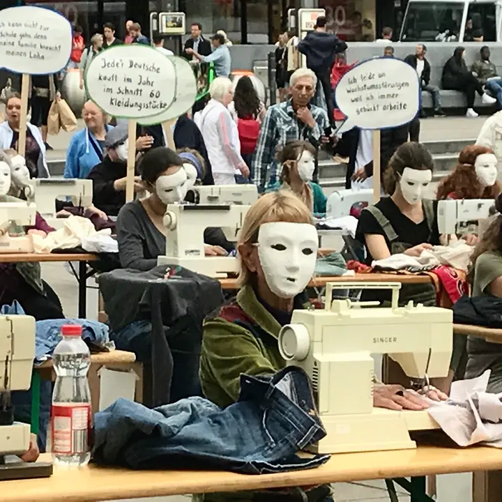 Aktion gegen ausbeuterische Kinderarbeit und verantwortungslosen Konsum©UNICEF Berlin Neuer Inhalt (2)