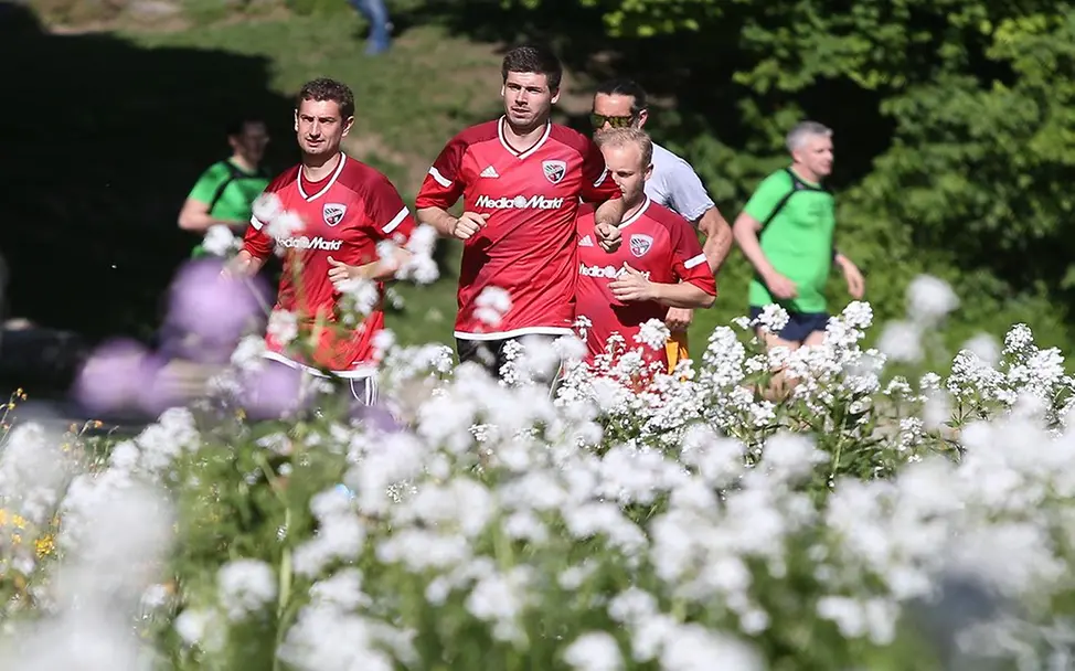 Runde um Runde - Firmenlauf @ Jürgen Meyer / KBumm