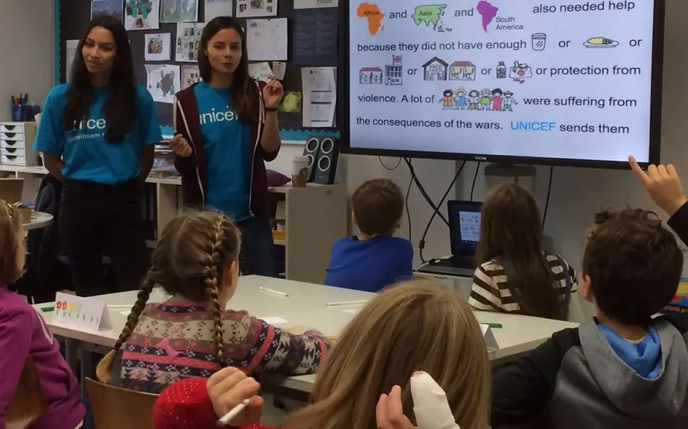 Mitglieder des AK-Teams für Kinderrechte in der Metropolitan School (2) © Unicef Berlin /AK-Team Neuer Inhalt (1)