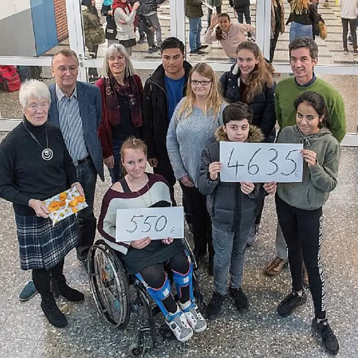 Scheckübergabe Realschule Achim © Achimer Kurier/Weser-Kurier