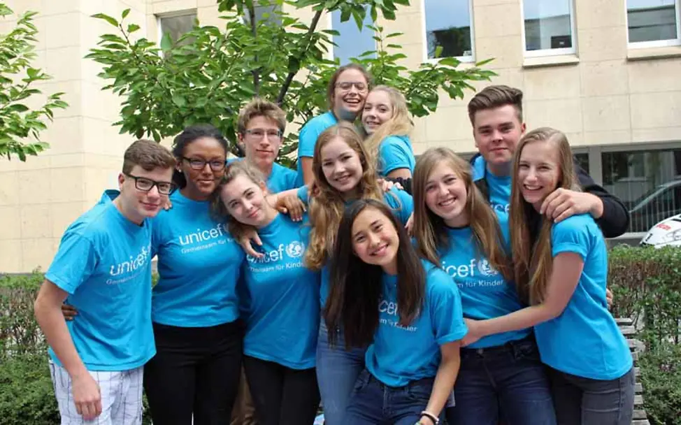 Gemeinsam engagiert: der UNICEF-JuniorBeirat | © UNICEF/Jessica Hanschur Wählerisch: Ein Gruppenbild des UNICEF-JuniorBeirats