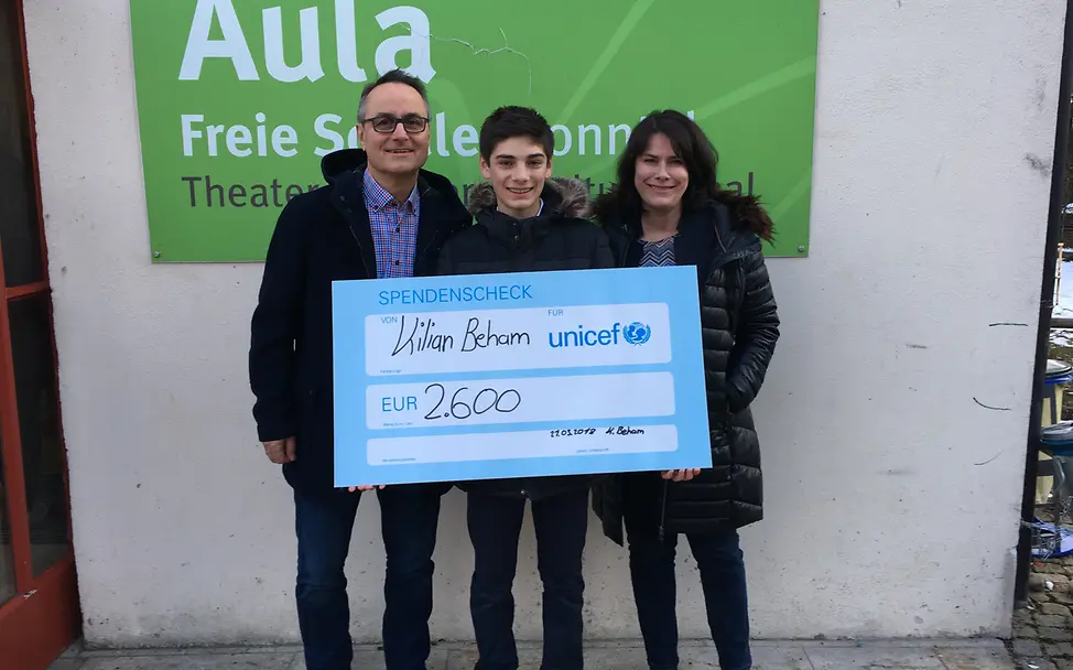 201810410_scheckuebergabe_1