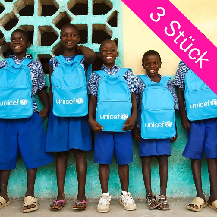 Schulrucksäcke im 3er-Pack | © UNICEF/Asselin Schulrucksaecke-3er-Pack