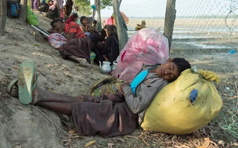 Der 8-jährige Yousef ist mit einem Boot aus Myanmar geflohen. 