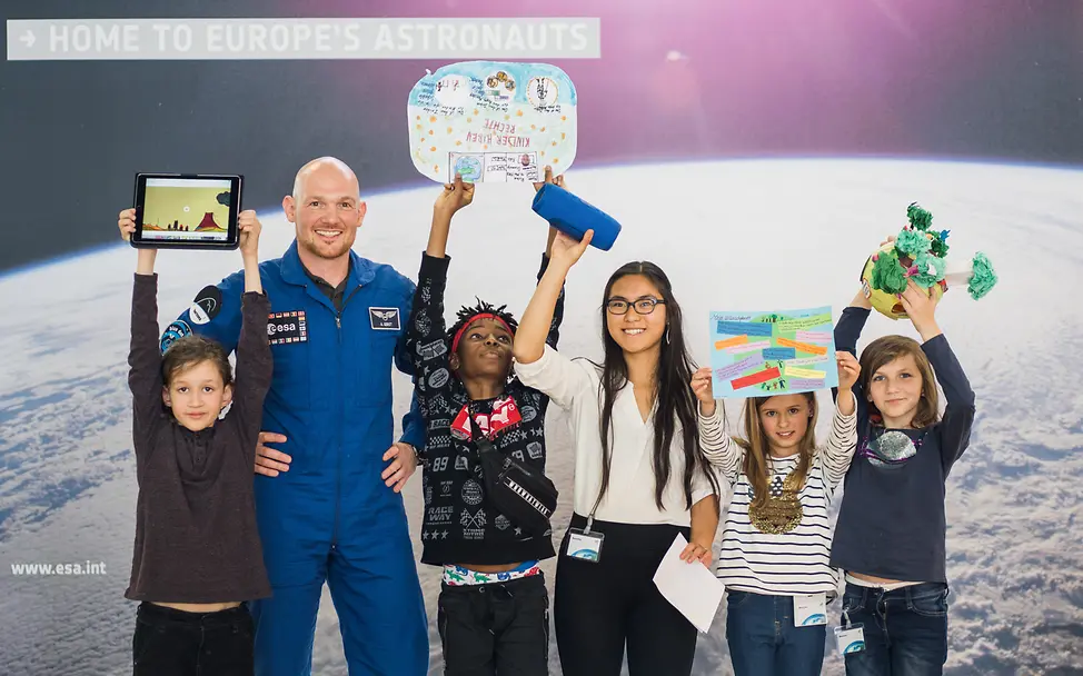 UNICEF-Botschafter Alexander Gerst im Gespräch mit Kindern und Jugendlichen