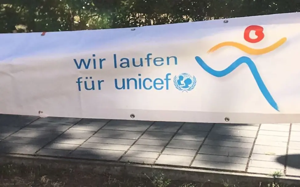 Banner "Wir laufen für UNICEF" | © UNICEF Potsdam/Jamil