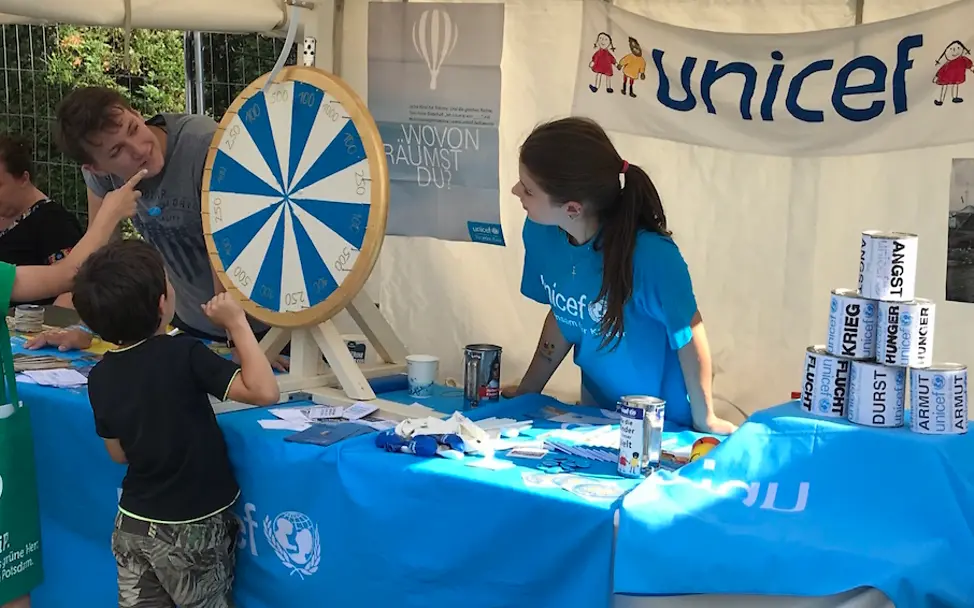 UNICEF Stand beim Stadtwerkefest |© UNICEF Potsdam/Schrödelsecker 