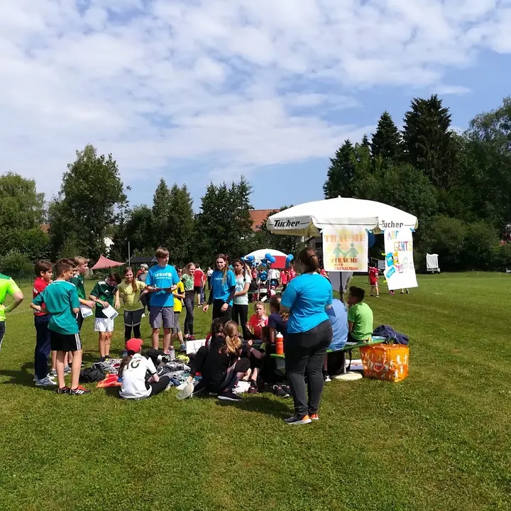 Vorbereitung des UNICEF-Schülerlaufs am Paul-Pfinzing-Gymnasium, Hersbruck durch das Orga-Team