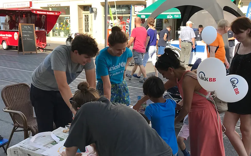 UNICEF-Stand bei der Erlebnisnacht | © UNICEF Potsdam/Schrödelsecker