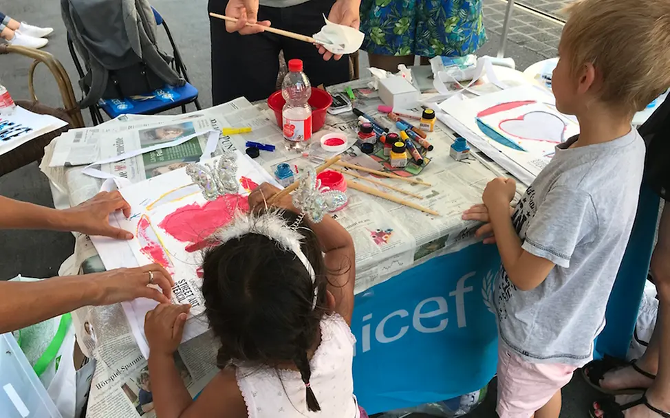 UNICEF-Stand bei der Erlebnisnacht | © UNICEF Potsdam/Schrödelsecker