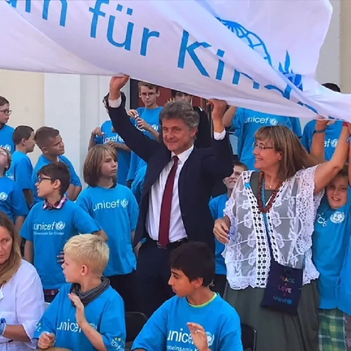 Weltkindertag_2018_Fahnehissen1 Weltkindertag_2018_Fahnehissen1