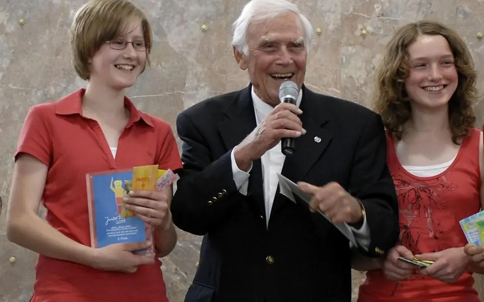 UNICEF-Ehrenbotschafter Joachim Fuchsberger bei der UNICEF-JuniorBotschafter-Preisverleihung 2008 JuniorBotschafter Joachim Fuchsberger