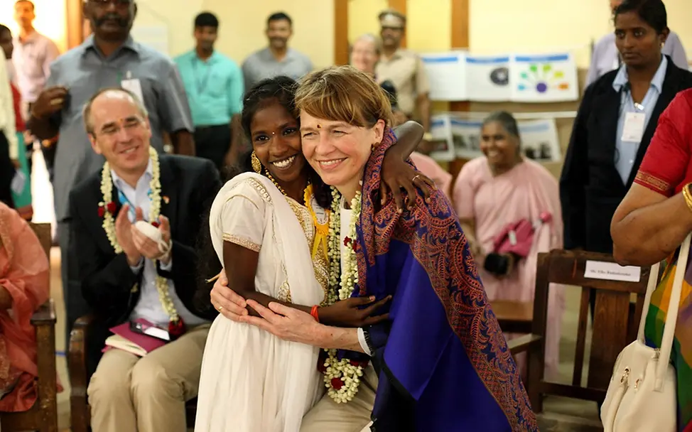 Elke Büdenbender ist seit April 2017 Schirmherrin von UNICEF Deutschland. | © UNICEF/Srikanth Kolari UN0198680_BüdenbenderIndien