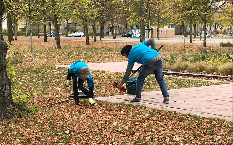 Ehrenamtliche bei der Dreck-Weg-Aktion | © UNICEF Potsdam/Schrödelsecker