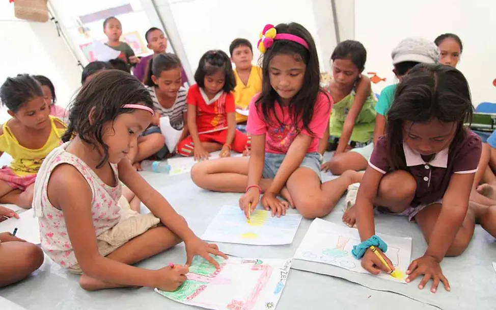 Nach der Katastrophe wurden Kinderzentren eingerichtet | © UNICEF/Pirozzi Philippinen-Nothilfe: Kinderschutz