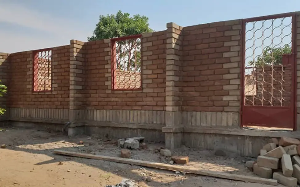 Stein für Stein entsteht die neue Schule. | © UNICEF Malawi Malawi: Ein Teil der neu gebauten Schule.