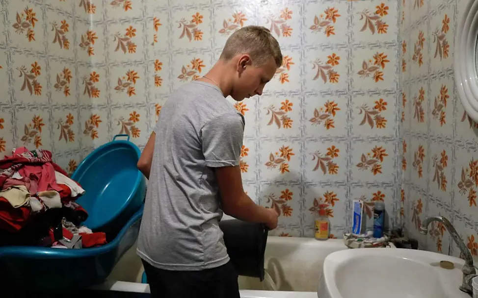 Ediks Leben hat sich durch die Ukraine-Krise sehr verändert. | © UNICEF/Morris VII Photo Der Konflikt in der Ukraine hat Ediks Leben radikal verändert.