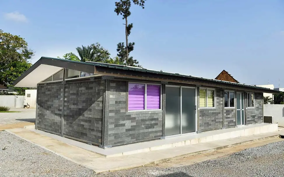 Die aus recyceltem Plastik hergestellten Gebäude sind innovativ und langlebig. | © UNICEF/Dejongh Die aus Kunststoff-Abfällen hergestellten Gebäude sind innovativ und langlebig.