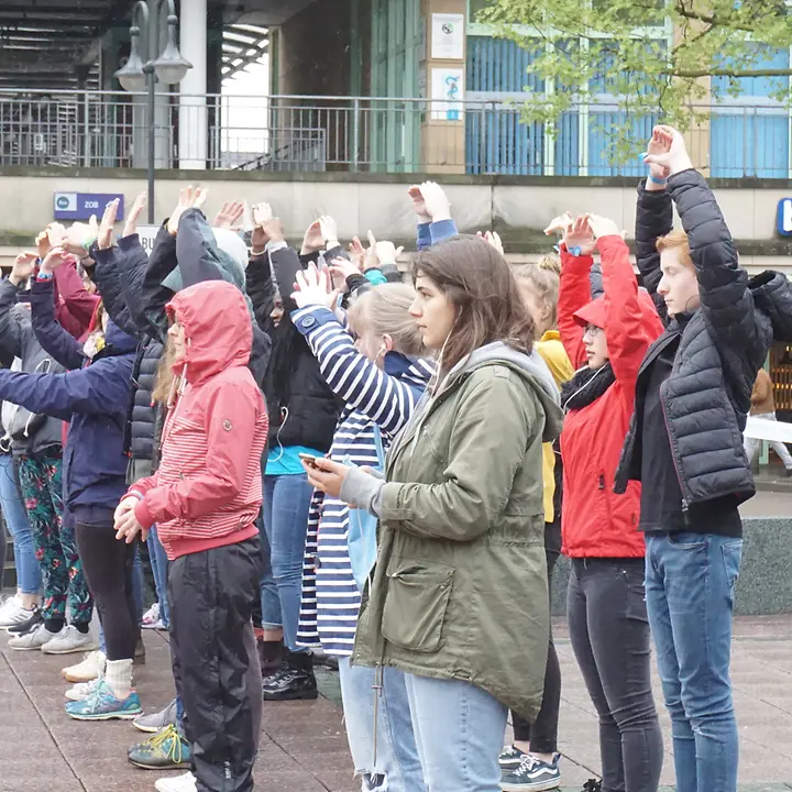 Theater der 10.000 Neuer Inhalt