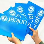 Spende verschenken: Schulhefte sind eine wichtige Grundausstattung zum Lernen.