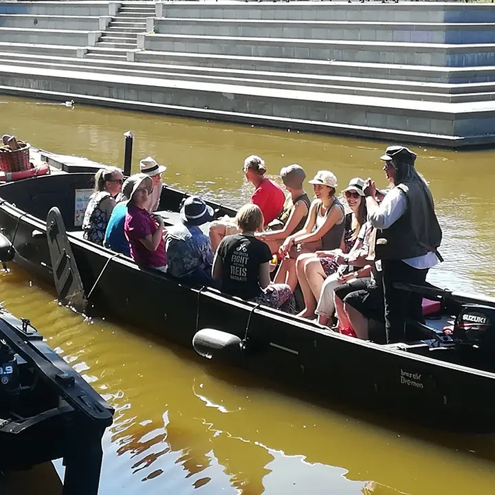 Torfkahnfahrt ©UNICEF Bremen Privat Torfkahnfahrt ©UNICEF Bremen Privat