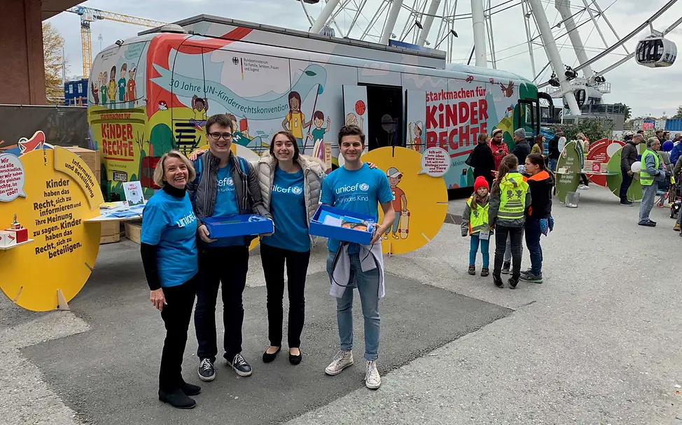 Unicef_vorm_KinderrechteBus