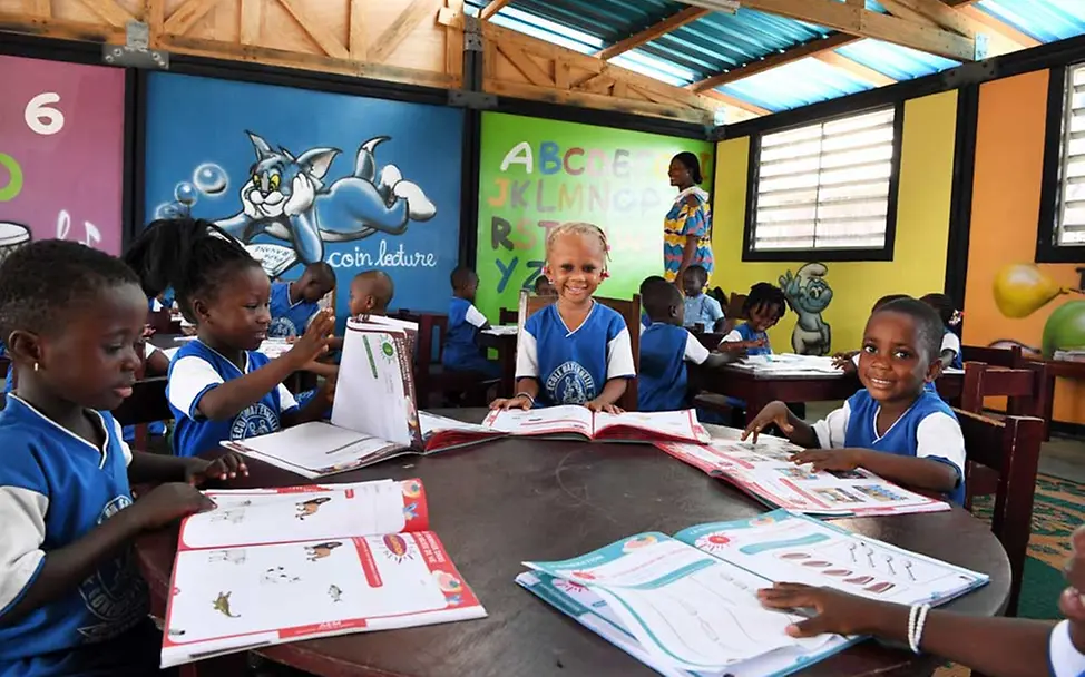Auch für Vorschulkinder wurden Räume aus Plastikziegeln gebaut. | © UNICEF/Dejongh Blick in den Raum einer Vorschulkindergruppe.