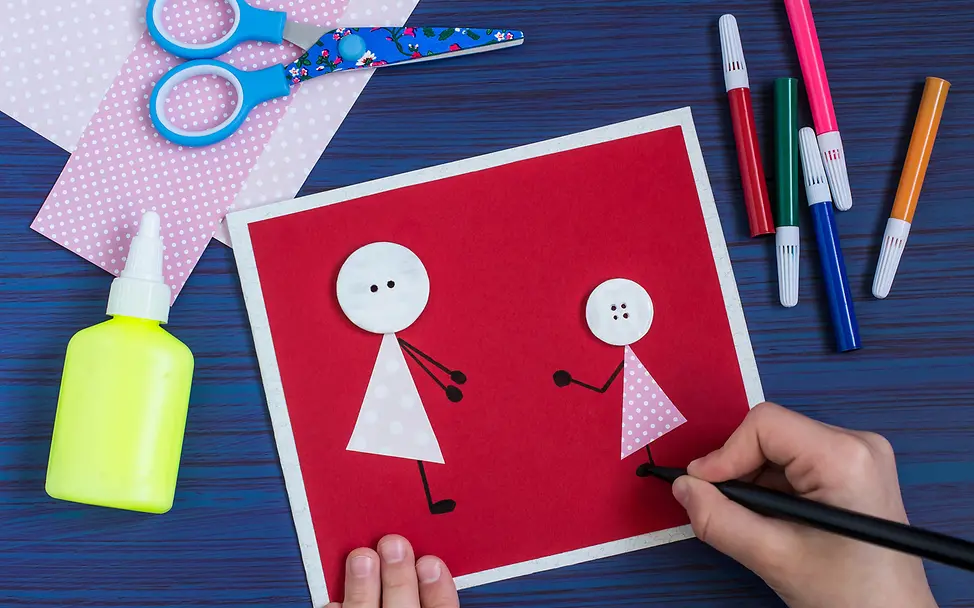 UNICEF Karten selbst basteln: Das geht ganz leicht und macht Spaß | © Shutterstock UNICEF Karten selbst basteln: Das geht ganz leicht und macht Spaß