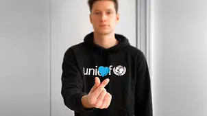 Julian Draxler ist Mitglied im Team Menschheit | © JD Marketing GmbH Julian Draxler ist Mitglied im Team Menschheit