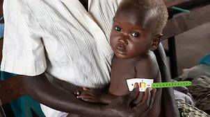 corona-pandemie-gesundheitszentrum-suedsudan-sarah-UNI323496