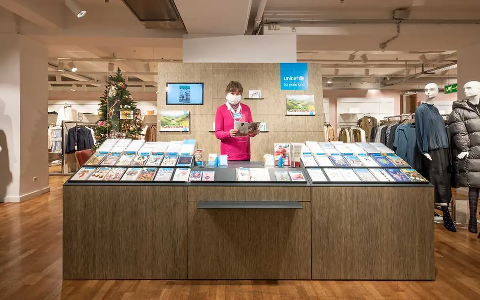 2020-unicef-grusskartenstand-ludwigbeck