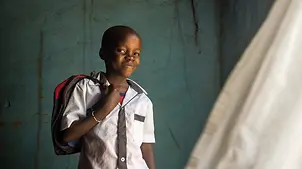 Porträtfoto des 7-jährigen David aus dem Kongo