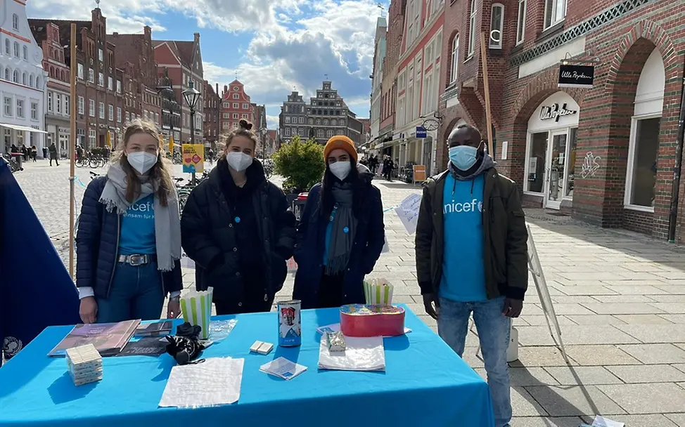 0b2cd5ad-cc30-41e3-a218-10df88798359