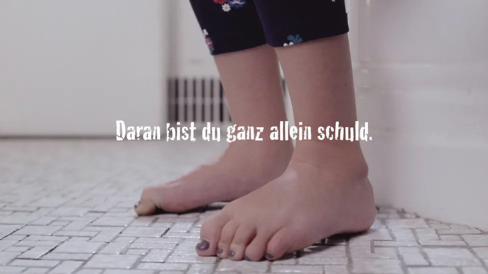 UNICEF: Digitale Ausstellung "Gewalt hinterlässt Spuren"