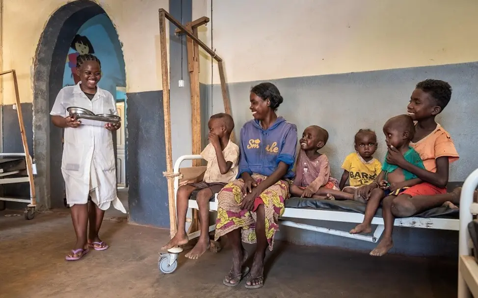 Im Krankenhaus werden Kinder behandelt, bei denen es zu Komplikationen kam. | © UNICEF/Andrian Im Krankenhaus werden Kinder behandelt, bei denen es zu Komplikationen kam.
