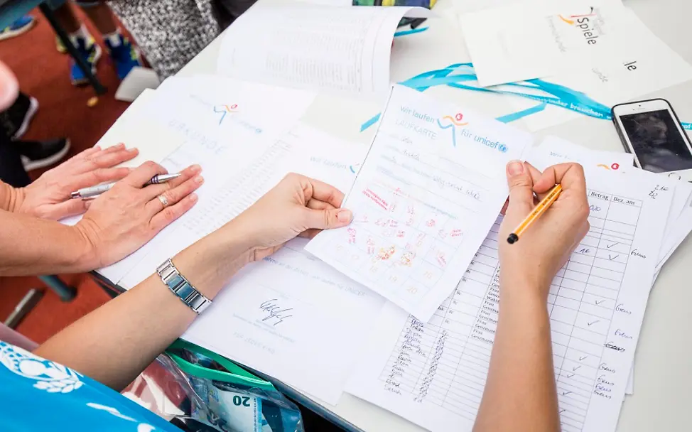 Die Stempelkarte dokumentiert, wie viele Runden gelaufen wurden. | © UNI276143/Ressel Die Stempelkarte dokumentiert, wie viele Runden gelaufen wurden.