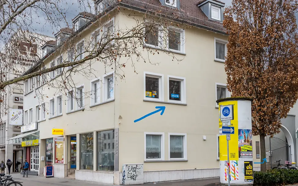 Unser neues Bürogebäude in der Allee 12 von außen © Karolin Züll Unser neues Bürogebäude in der Allee 12 von außen